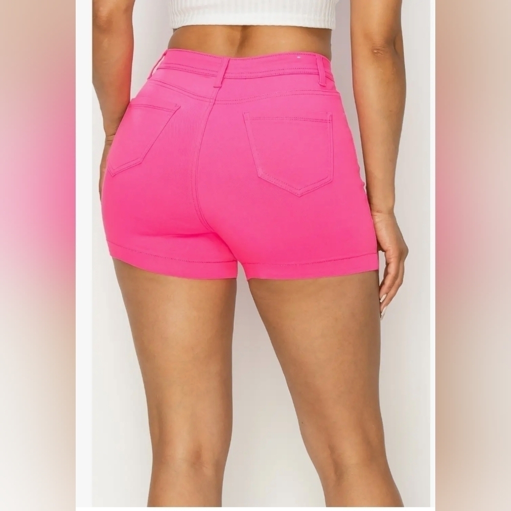 Super stretchy hot pink shorts - Picture 4 of 5